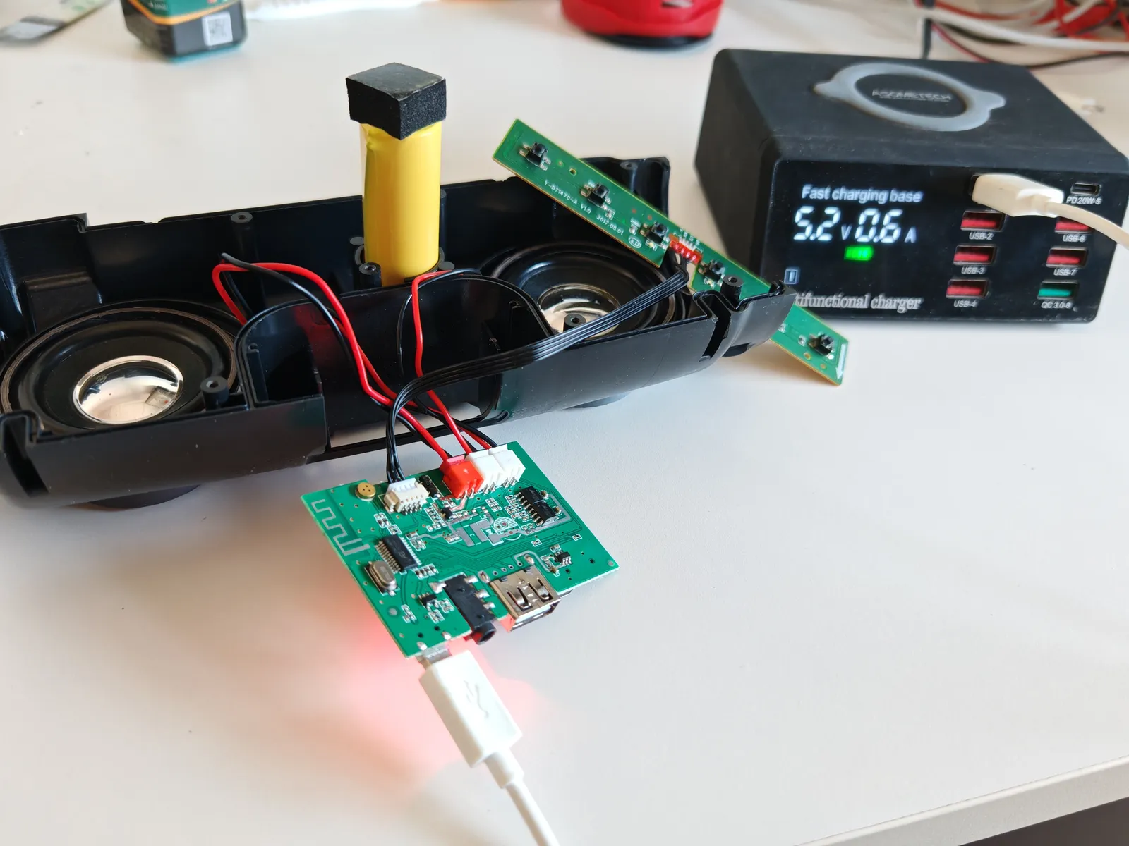 REPARACION ALTAVOZ PORTATIL - imagen 3